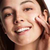 Гель для лица Clinique Dramatically Different Moisturizing Gel with Pump 125ml фото №3 — интернет-магазин Desire.md