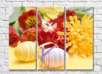 Pictură Rainbow Decorative Easter eggs on a background of spring flowers (500268)