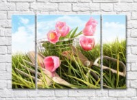 Pictură Gallerix Pink tulips and garden shears (500588)