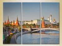 Картина Magic Color Triptych View of the Kremlin (2658427)