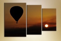 Pictură Magic Color Triptych, Balloon over the desert (2658912)