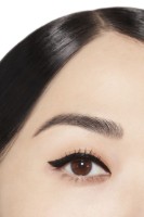 Подводка для глаз Chanel Signature de Chanel Intense Longwear Eyeliner Pen 10 Noir фото №3 — интернет-магазин Desire.md