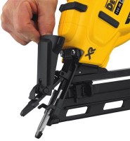Нейлер DeWalt DCN650N фото №2 — интернет-магазин Desire.md