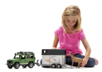Машина Bruder Land Rover Defender with horse trailer (02592) фото №2 — интернет-магазин Desire.md