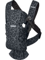 Marsupiu pentru copii BabyBjorn Mini Anthracite/Leopard 3D Mesh (021078E1) imaginea #1 — magazin online Desire.md
