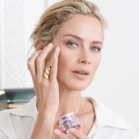 Крем для кожи вокруг глаз Estee Lauder Resilience Multi-Effect 15ml фото №3 — интернет-магазин Desire.md