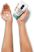 Scrub pentru fața Clinique Blackhead Solutions 7 Day Deep Pore Cleanse 125ml imaginea #3 — magazin online Desire.md