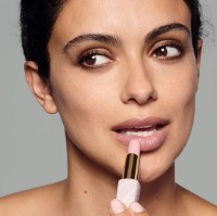 Balsam de buze Estee Lauder Pure Color Envy Replenish Lip Balm imaginea #2 — magazin online Desire.md