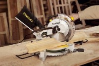 Торцовочная пила Stanley SM16 фото №2 — интернет-магазин Desire.md