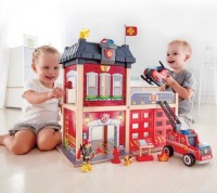 Игровой набор пожарного Hape City Fire Station (E3023A) фото №6 — интернет-магазин Desire.md