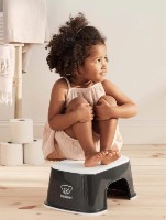 Подставка-ступенька для ванной BabyBjorn Step Stool Black/White (061256A)