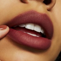 Помада для губ MAC Powder Kiss Lipstick Kinda Soarta