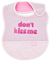 Слюнявчик BabyJem Don't Kiss Me Pink (032)