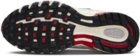 Кроссовки женские Nike W Air Pegasus 2005 White/Phantom/Coconut Milk/Gym Red, s.38 фото №6 — интернет-магазин Desire.md