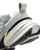 Adidași pentru dame Nike W V2K Run Light Pumice/Chrome/Light Orewood/Brown Black, s.36.5 imaginea #3 — magazin online Desire.md