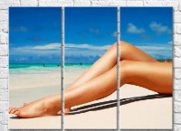 Картина ArtPoster Girl's feet on the sand by the sea (3469162)