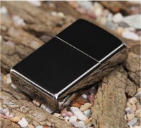 Brichetă Zippo 150 Black Ice