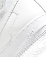 Ботинки женские Nike Wmns Air Force 1 07 Mid Triple White, s.37.5 фото №4 — интернет-магазин Desire.md