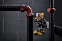 Гайковёрт DeWalt DCF922P2T фото №2 — интернет-магазин Desire.md