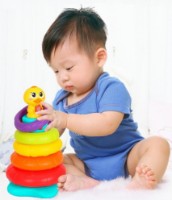 Piramida Hola Toys Little Rainbow Duck Stacking Toy (2101)