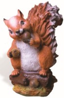 Figurina gradina ArtFigure Veverita cu alune (5.205)